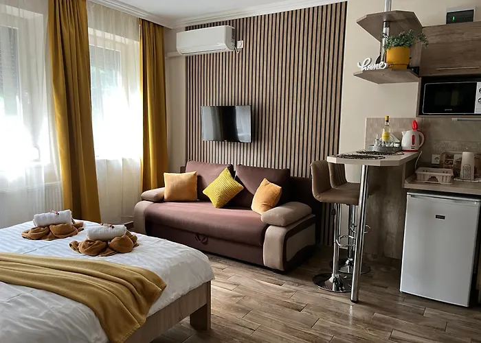 Silver Apartman
