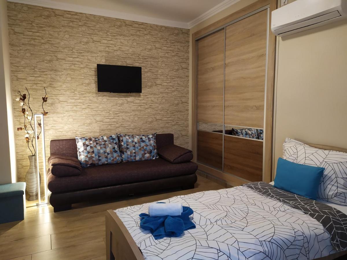 Apartment Silver